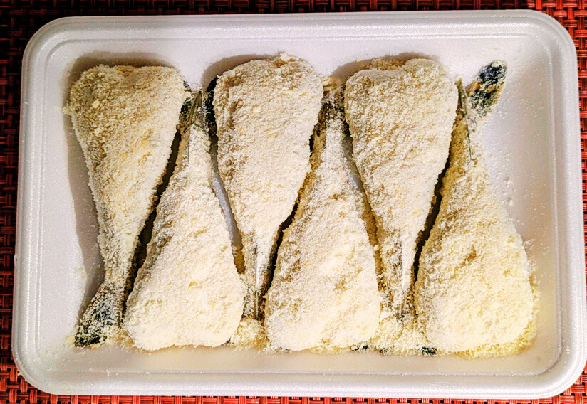 調理前の丸昇水産のエビフライ