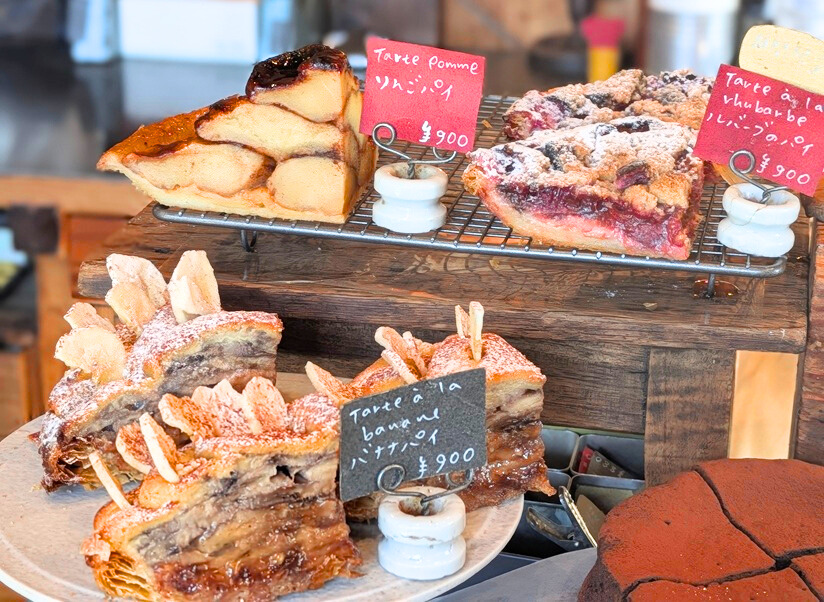 eteco breadの店内パンの画像(パイ3種)