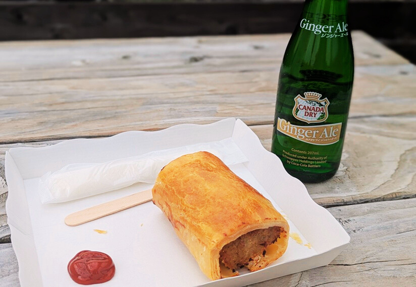 「Punk Doily」のソーセージロール