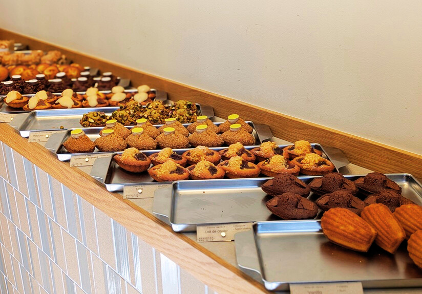 sarkaraの店内の焼菓子画像