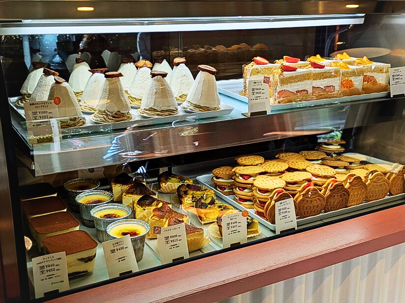 nomaru bakeの店内のケーキ画像